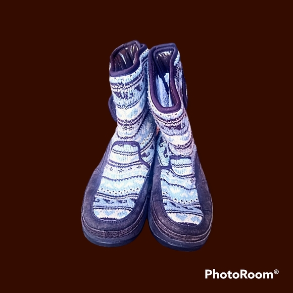 Women's Tone up Skechers Boots - Picture 1 of 6